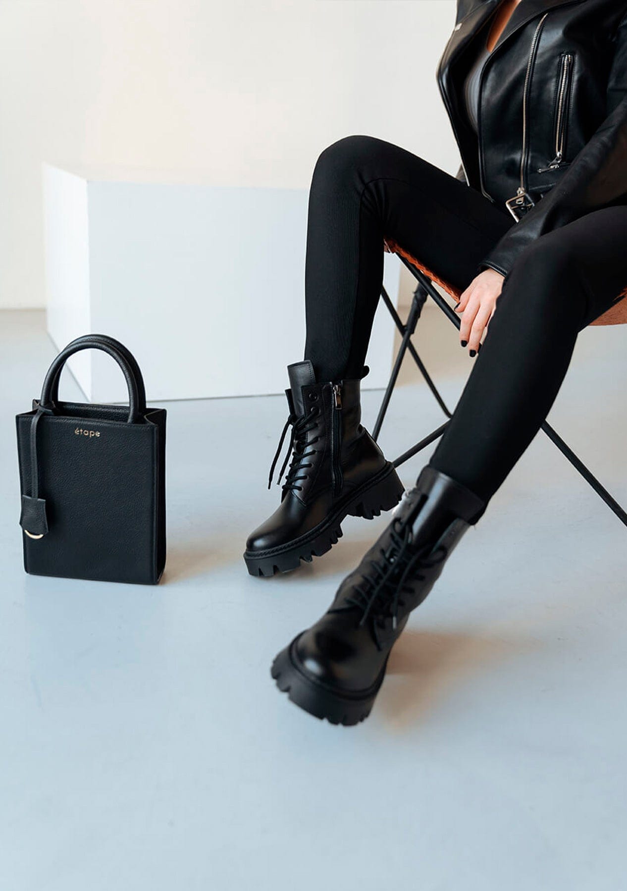 Черевики жіночі шкіряні Etape BOOTS BLACK чорні