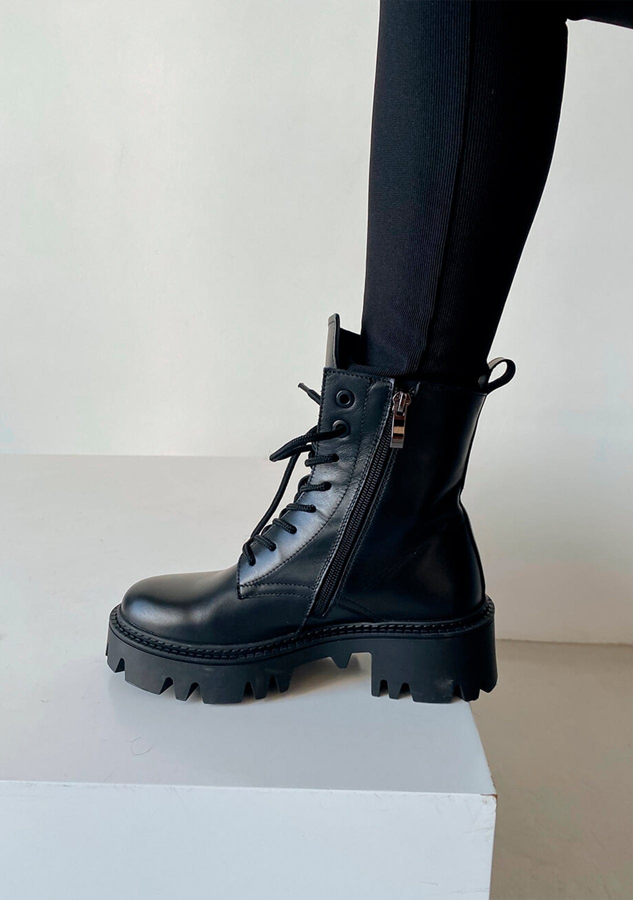Черевики жіночі шкіряні Etape BOOTS BLACK чорні