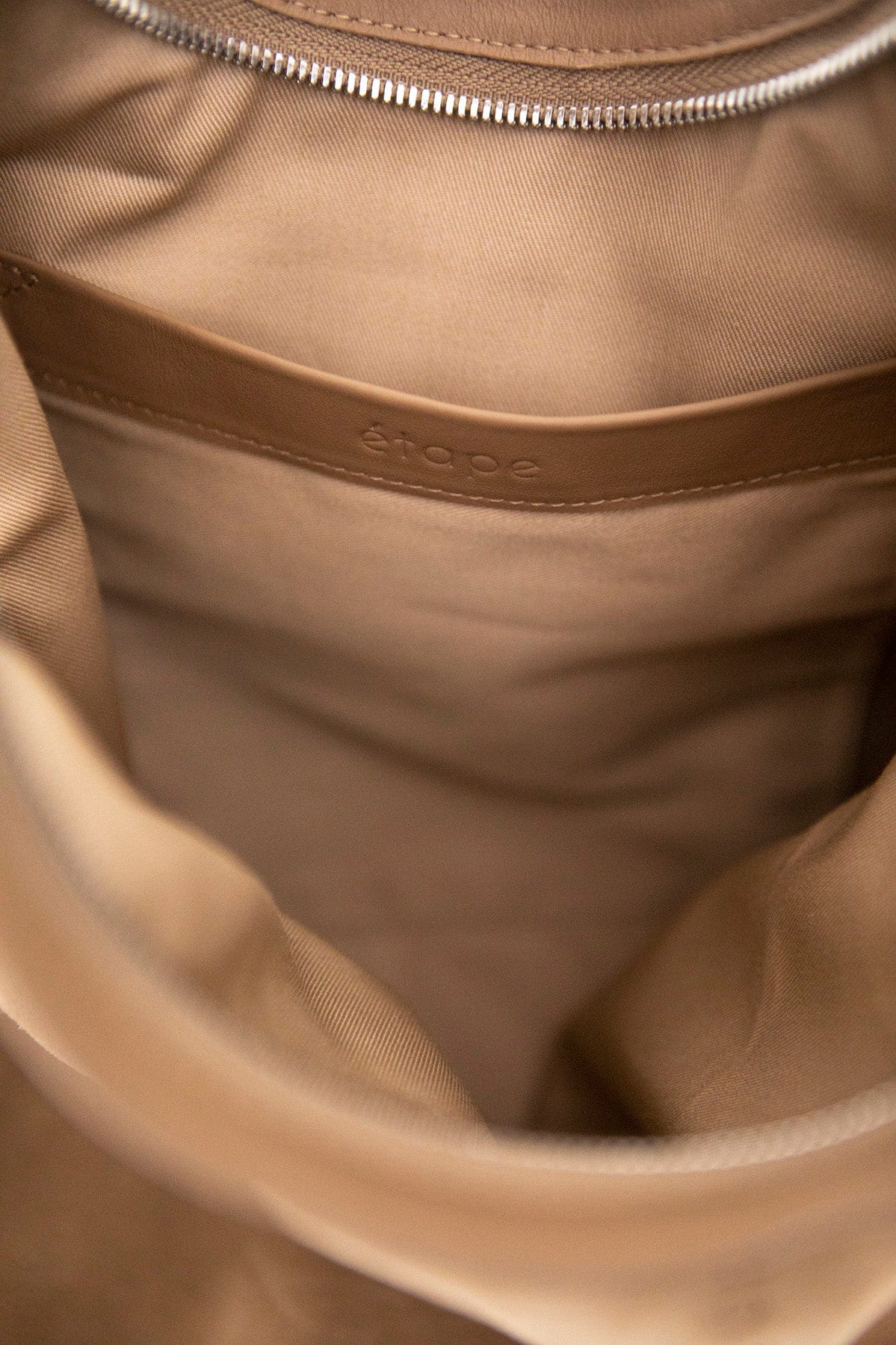 Сумка замшева Etape La Poche Grand Suede Biscotto