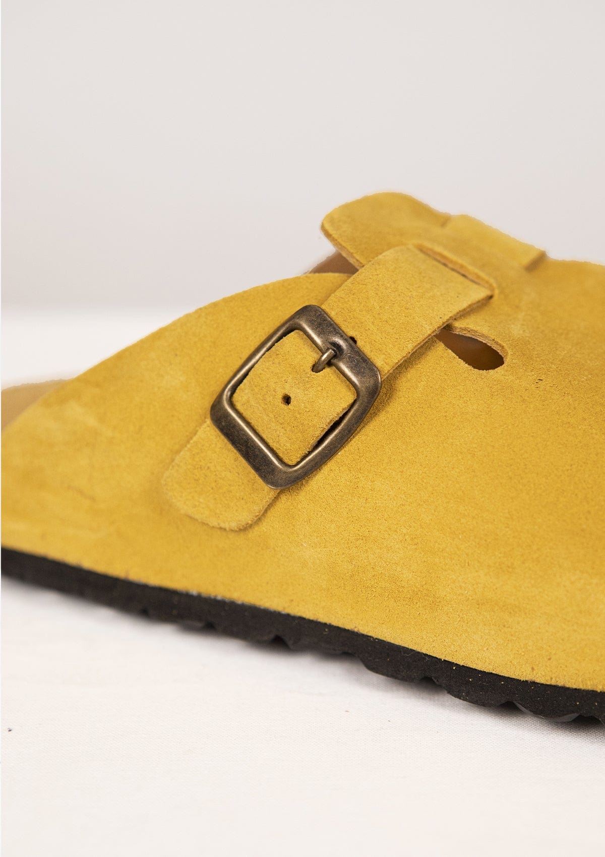 Клоги з замшi жіночі Etape Колір Каррі